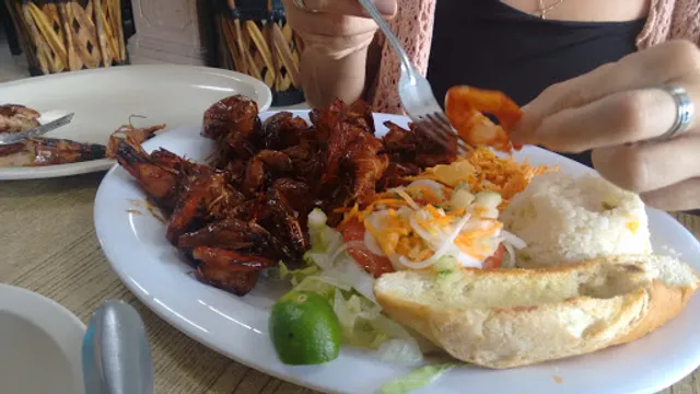 Mariscos El Güero del Boulevard