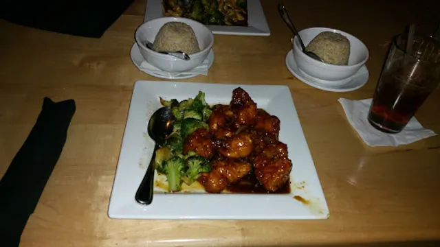 HakkaChow - Asian Eats