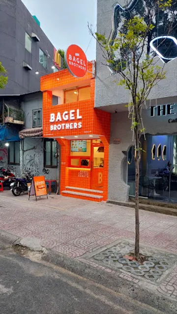 Bagel Brothers - District 1