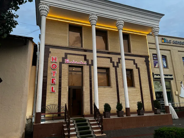 Hotel Shakhname