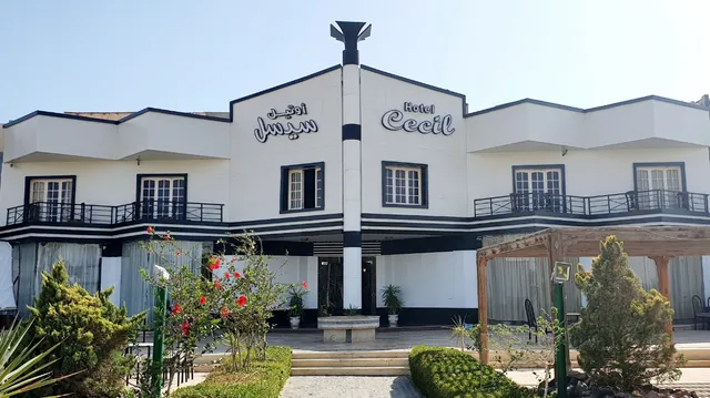 Cecil Hotel ras sedr