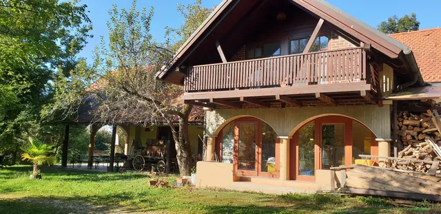 Apartmaji Čebelji gradič