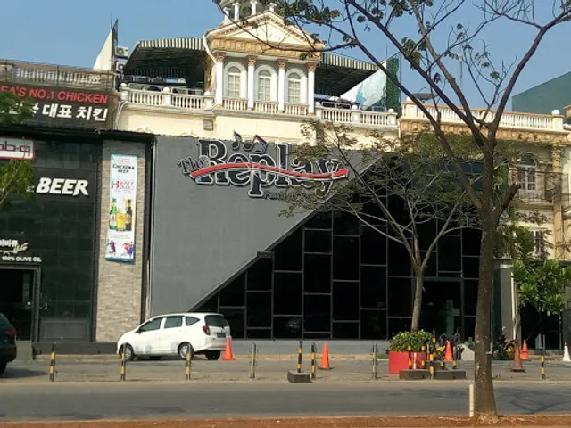 REPLAY KTV - BAR AND BITES PIK