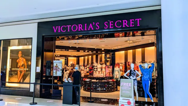 Victoria's Secret & PINK