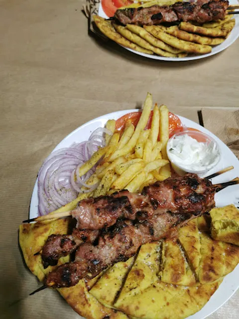 Της πόλης το ΓΥΡΟΤΕΧΝΕΙΟ