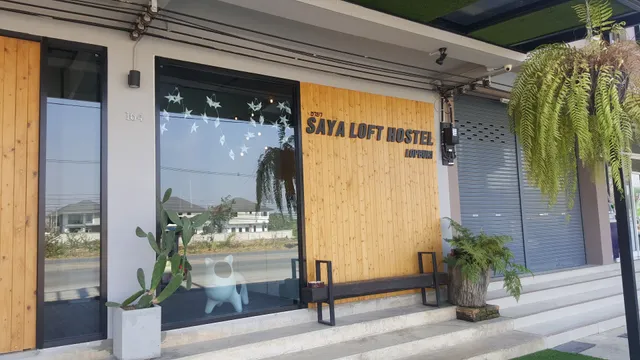 Saya Loft Hostel Lopburi