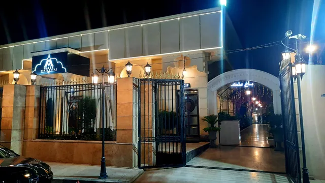 رستوران ایتالیایی ملک