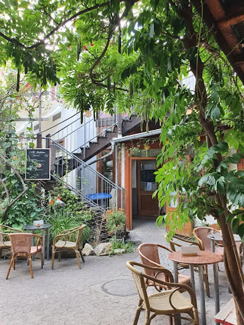 Cafe Im Hinterhaus
