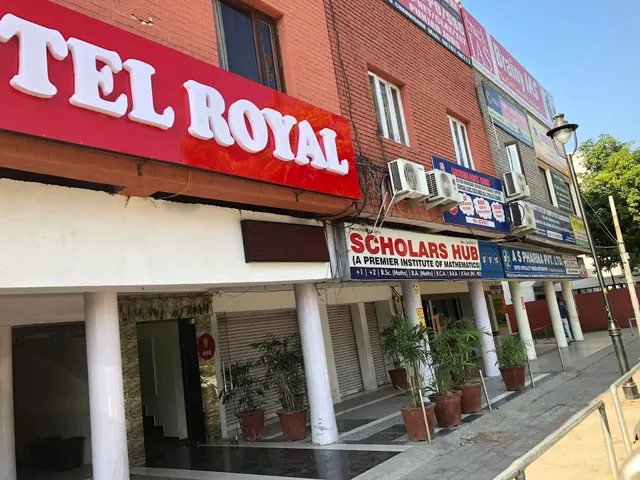 Super Capital O Hotel Royal