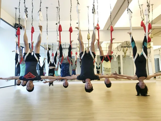Fly High Yoga 台中精誠空中瑜珈會館
