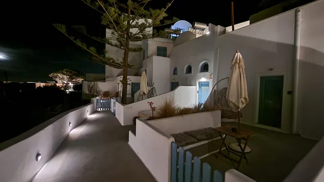 Euphoria Suites & Deluxe Studios