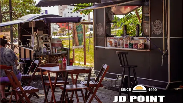 JD POINT - Caldo de cana, pastel frito na hora e bolinho caipira.