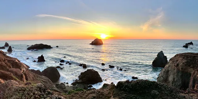 Trail & Beach Parking