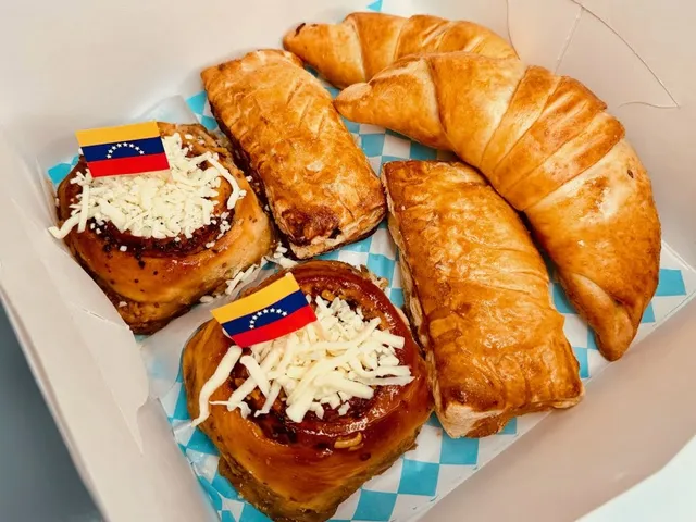 Klein’s Bakery & Cafe (Lincoln Park)