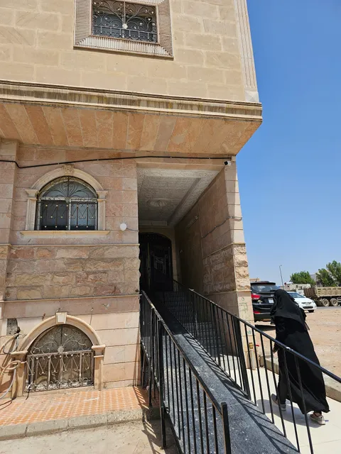 شقق وغرف مفروشة