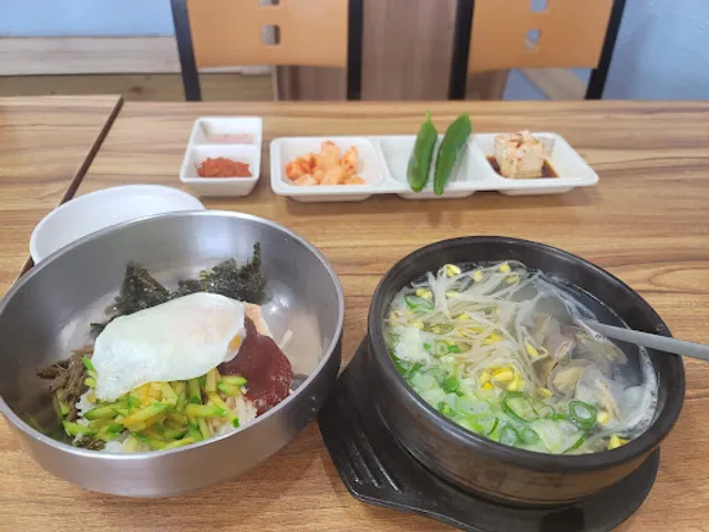 언니 콩나물 해장국