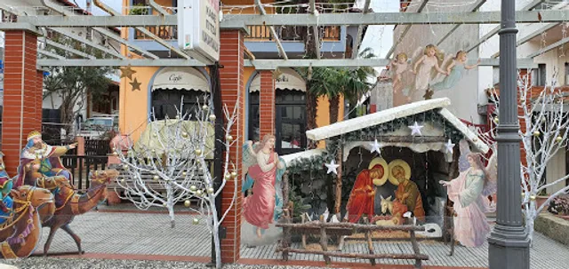 Ampelos (Vine) Tavern