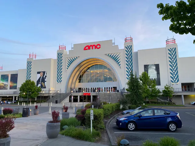 AMC Alderwood Mall 16
