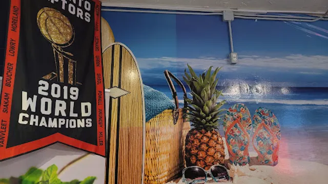 Miami Wings Pub House / Buffalo Chicken House