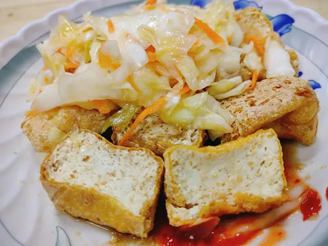 大腸蚵仔麵線臭豆腐