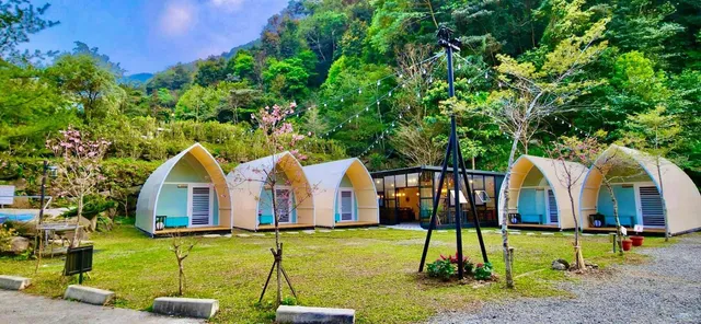 山川密境露營區［苗栗熱門 | 免裝備 | 懶人露營 | 豪華露營 | 有冷氣帳蓬 | 溪水 | 優質