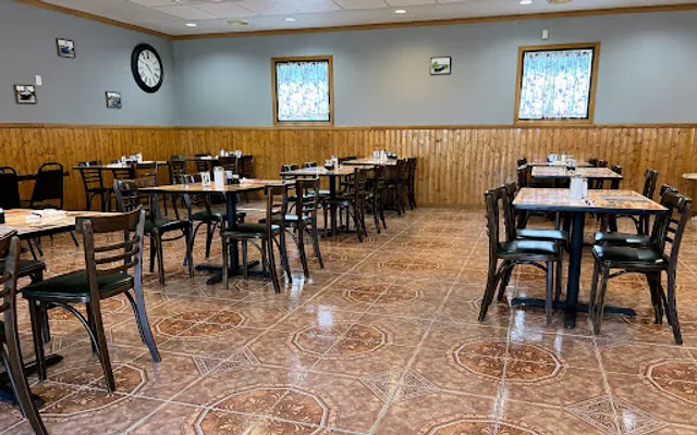 Clara's North 65 Cafe