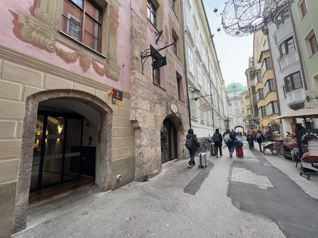 H5 Grauer Bär Studios & More