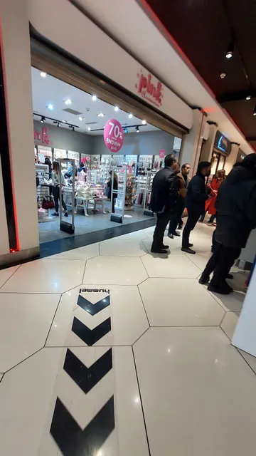 Metropark Shopping Mall