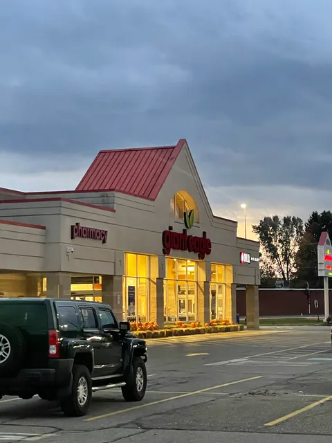 Giant Eagle Supermarket