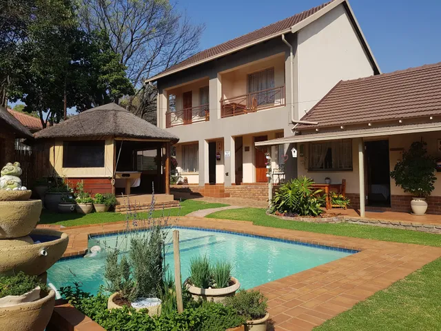 Aandbloem Guest House