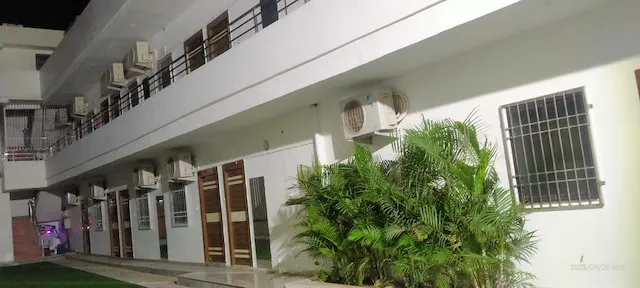 OYO Flagship Sheesh Mahal Banquet Hall