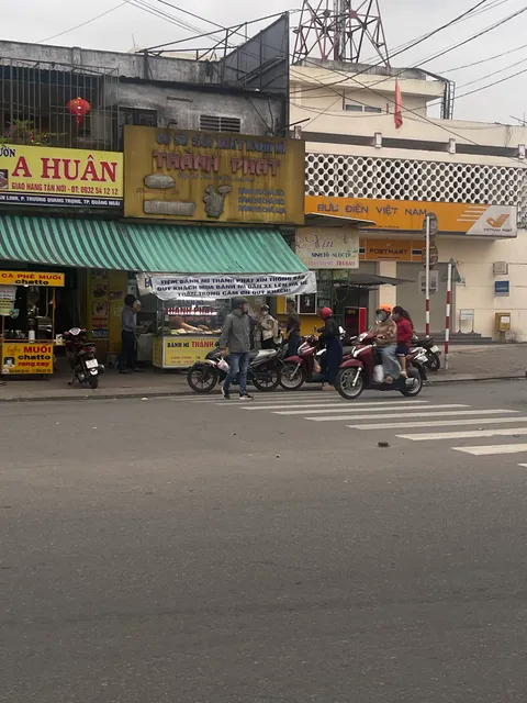 Bánh Mì Thành Phát