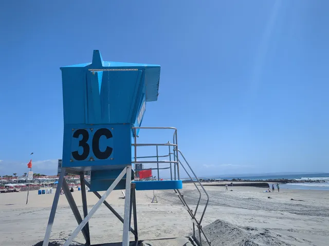 Lifeguard Tower 3C