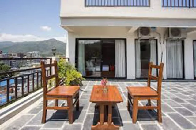 Hotel The White Lake