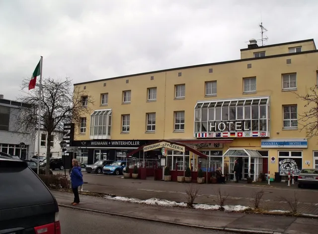 Bavaria Safari Hotel