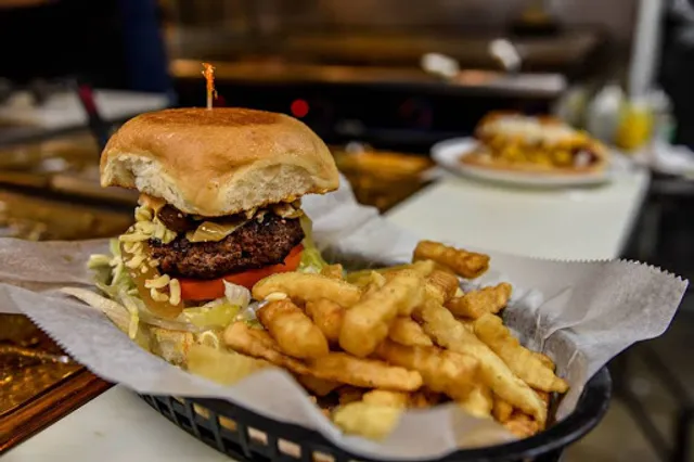 Fat Pat's Bar and Grill Verot