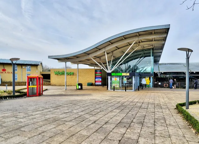 Welcome Break Oxford Services M40