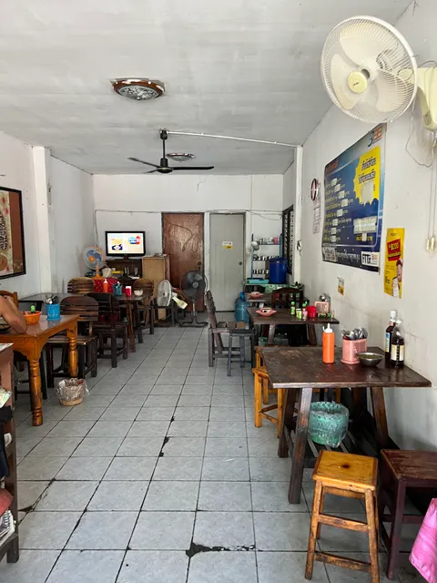 Auntie's Nang Local Food