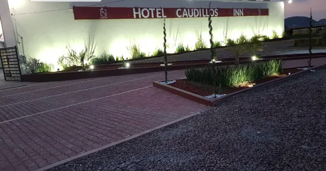 Hotel Caudillos Inn