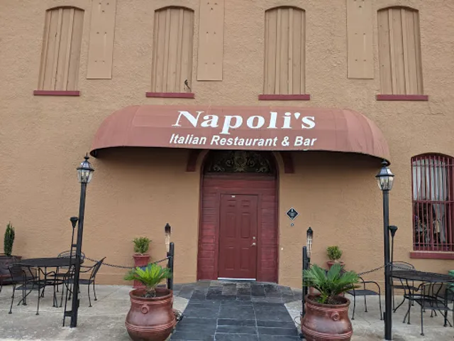 Napoli's Italian Restaurant and Bar