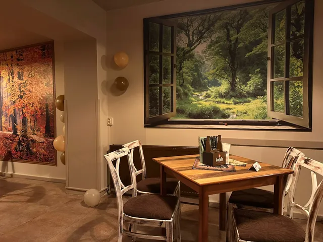 Polovnícky pub + Nočná donáška jedál a nápojov do 02,00 hod.