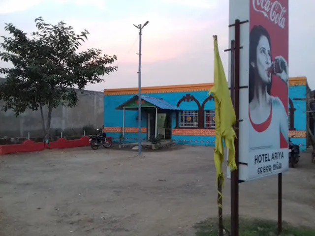 HOTEL ARYA BAR & RESTAURANT