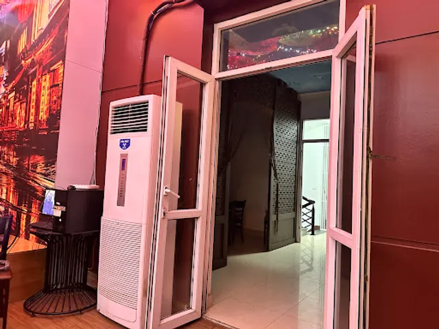 Quán Bánh Cuốn - Bún Chả Hiên Tường