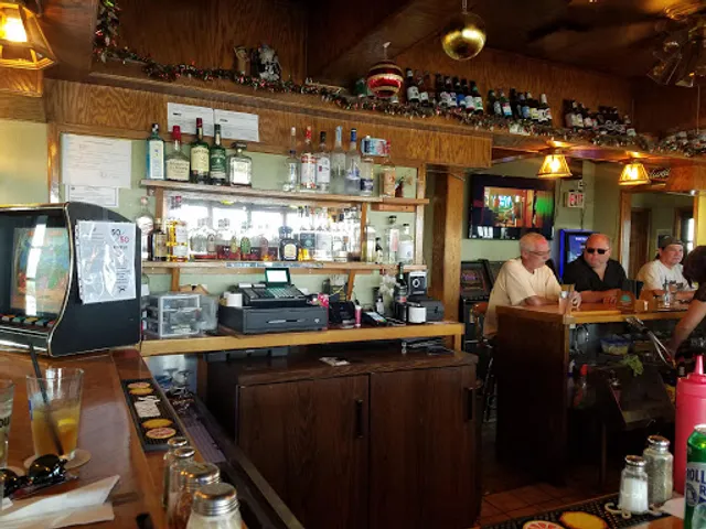 The Landing | Food & Spirits