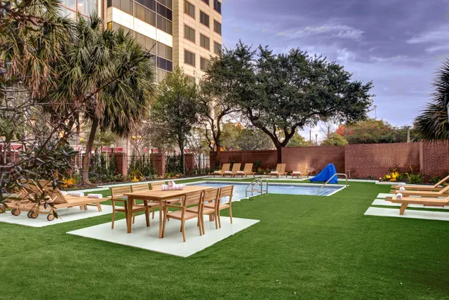 The Admiral Hotel, Mobile Downtown