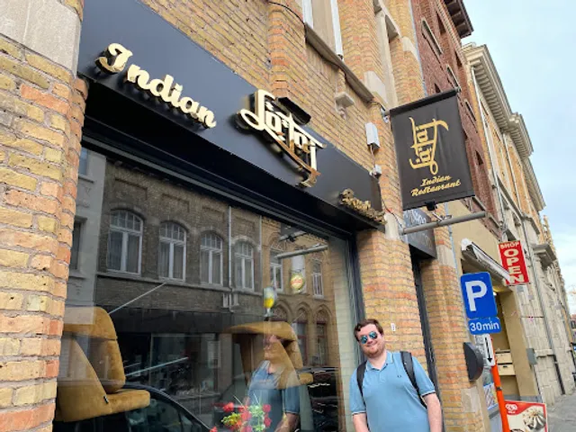 La Taj Restaurant - Indian Restaurant