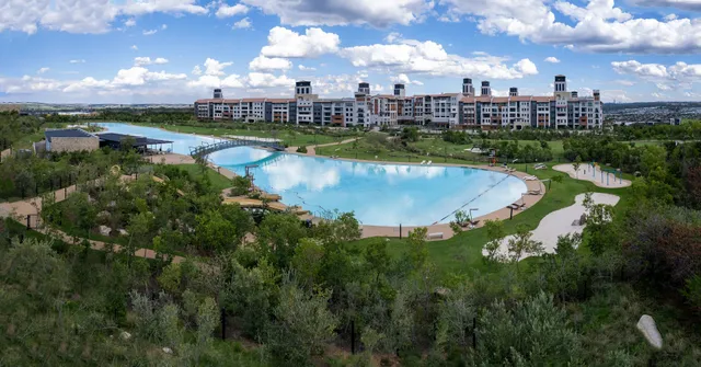 Steyn City Hotel by Saxon