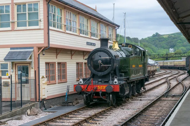 Dartmouth Steam Railway - (Kingwear,Station)
