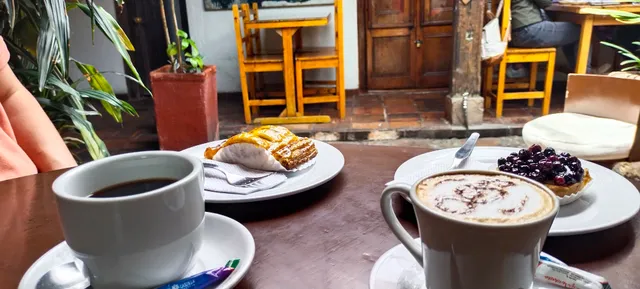 Cafe de la Peña Pastry French