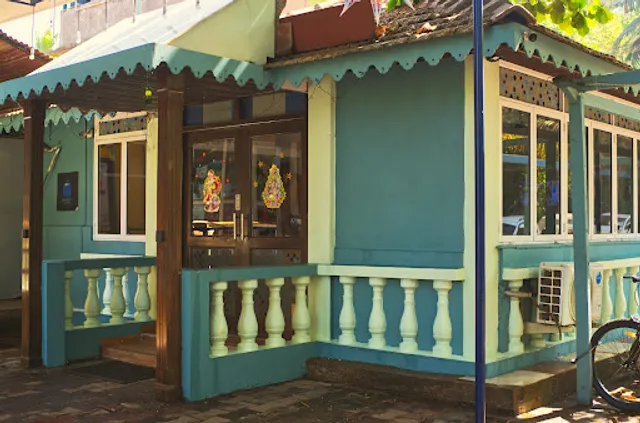 Colors Restaurant & Bar.